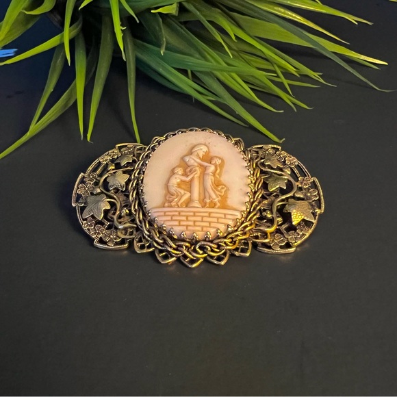 Vintage Antique Yellow Gold Framed Victorian Cameo Brooch Pendant 2 in 1 - Picture 4 of 7